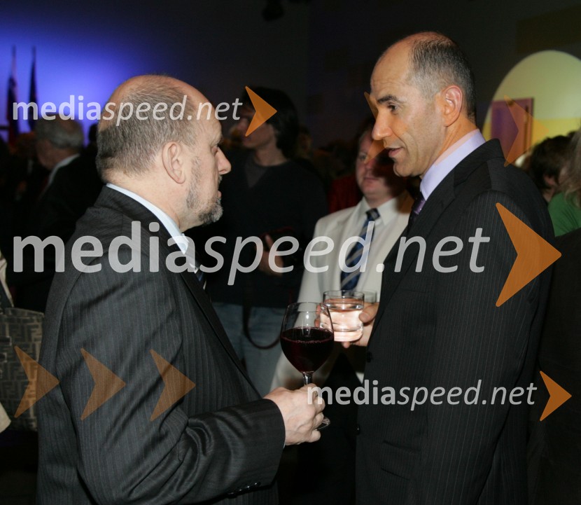 Zmago Jelinčič Plemeniti, poslanec SNS in Janez Janša, predsednik Vlade Republike SlovenijePredsedniški sprejem za novinarje