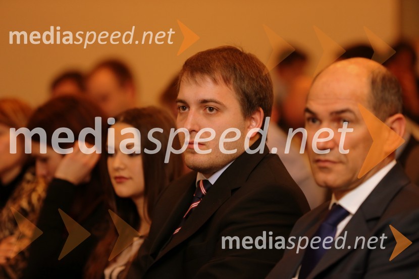Andrej Čuš, predsednik SDM; Janez Janša, predsednik stranke SDSAndrej Čuš ponovno izvoljen za predsednika SDM