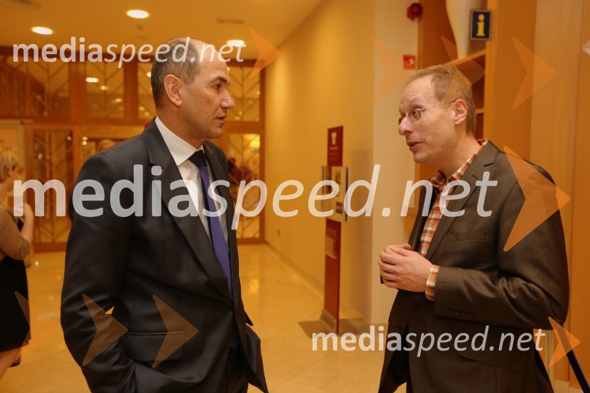 Janez Janša, predsednik stranke SDS; ...Andrej Čuš ponovno izvoljen za predsednika SDM