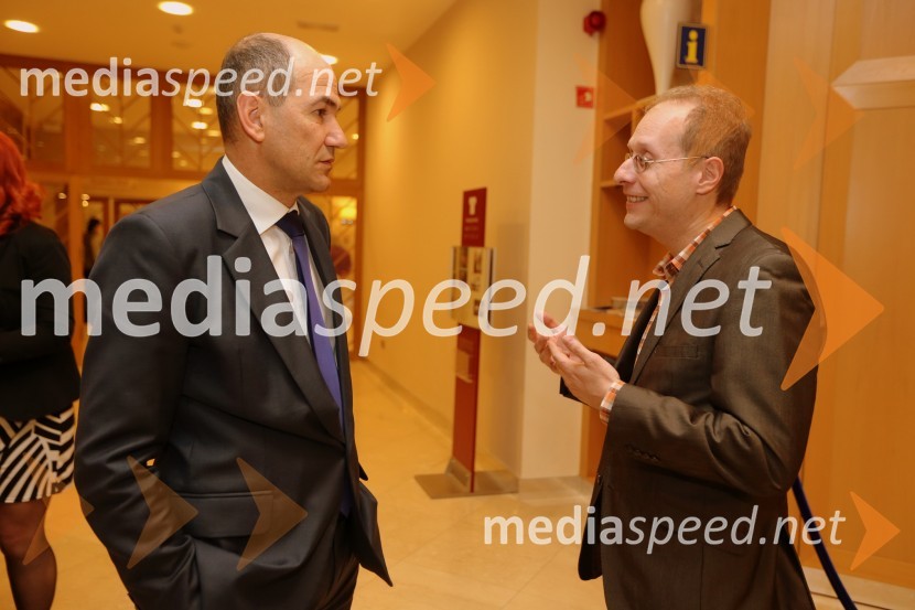 Janez Janša, predsednik stranke SDS; ...Andrej Čuš ponovno izvoljen za predsednika SDM