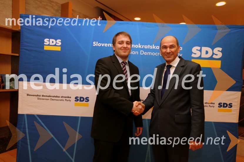 Andrej Čuš, predsednik SDM;&nbsp;Janez Janša, predsednik stranke SDSAndrej Čuš ponovno izvoljen za predsednika SDM