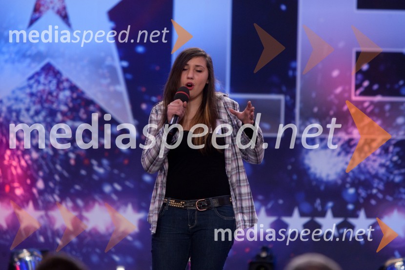 Dominika KalinSlovenija ima talent, peta avdicija