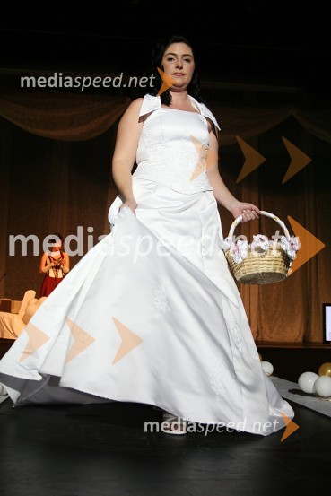 Modna revija poročnega salona Adea