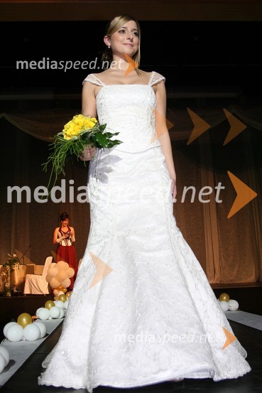 Modna revija poročnega salona Adea