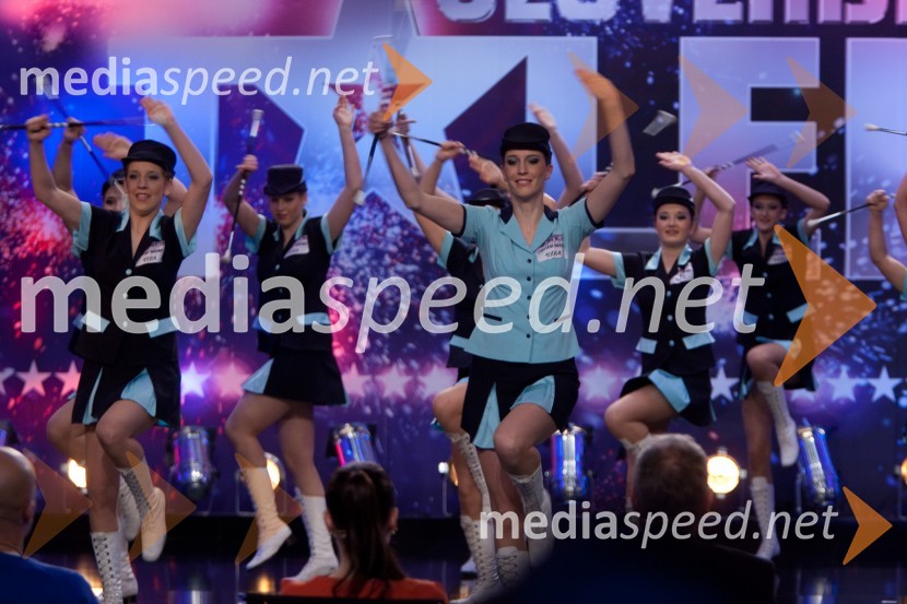 Twirling klub logaških mažoretkSlovenija ima talent, šesta avdicija