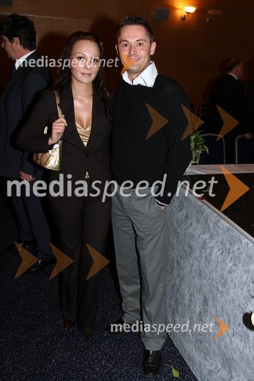 Zoran Ristič Zoki, kuharski mojster s spremljevalko Mojco ŠtraklModna revija poročnega salona Adea