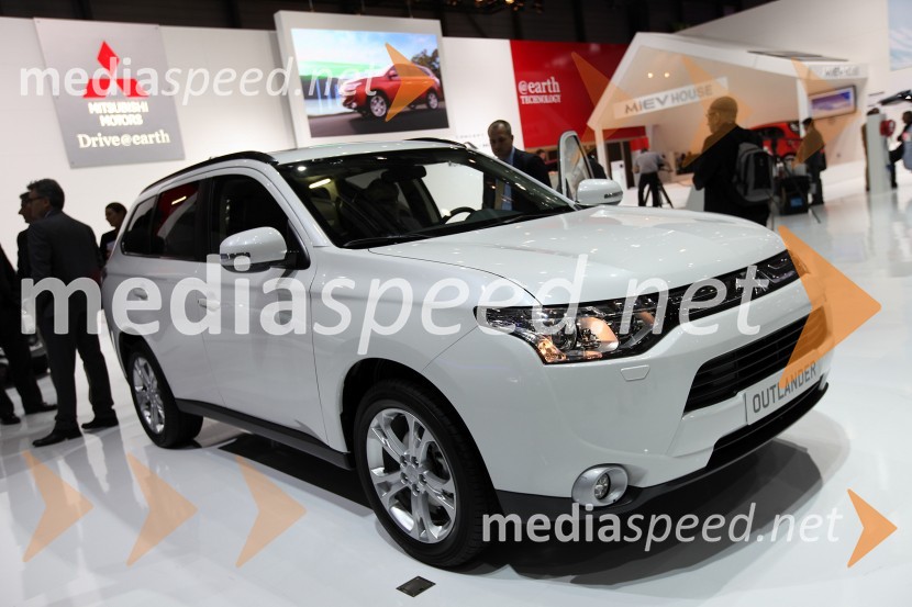 Mitsubishi OutlanderH - Q, novosti po znamkah na avto salonu Ženeva 2013