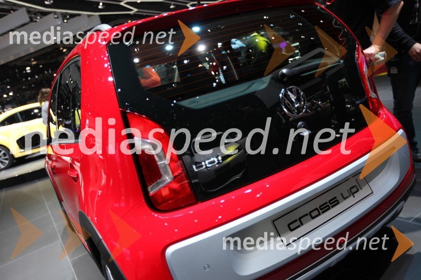 Volkswagen Cross up!R - Z, novosti po znamkah na avto salonu Ženeva 2013