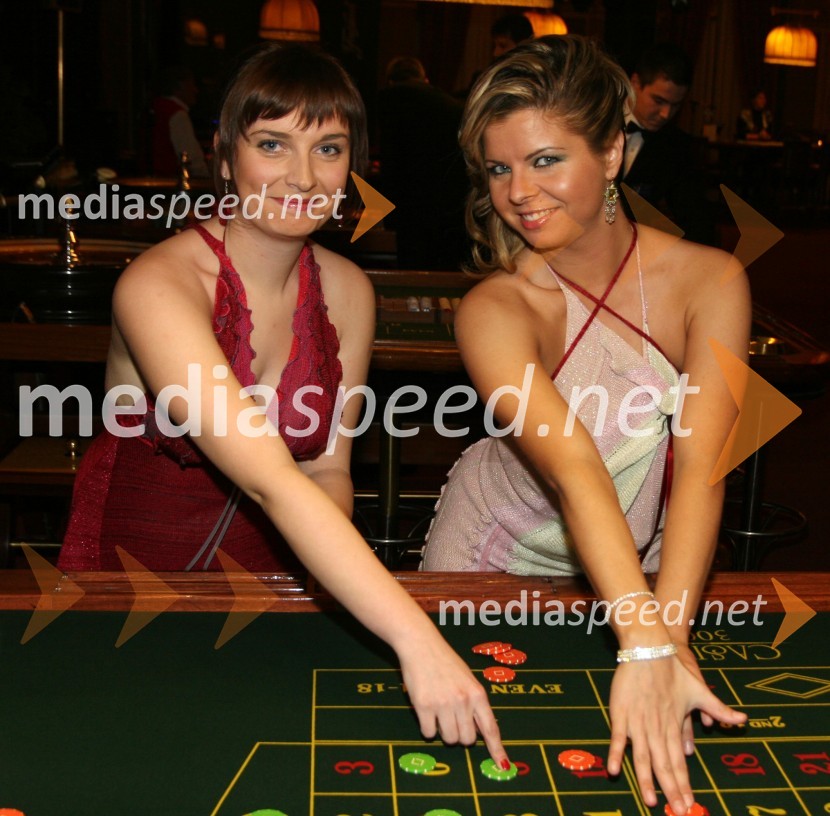 Katarina Pernat, redaktorica mariborskega uredništva brezplačnega tednika Žurnal in Neisha, pevka17. obletnica Casino Maribor