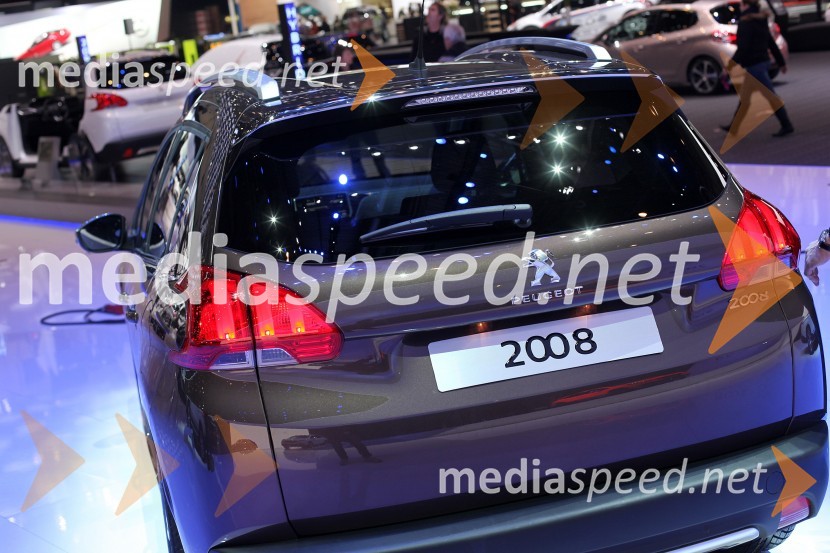 Peugeot 2008H - Q, novosti po znamkah na avto salonu Ženeva 2013