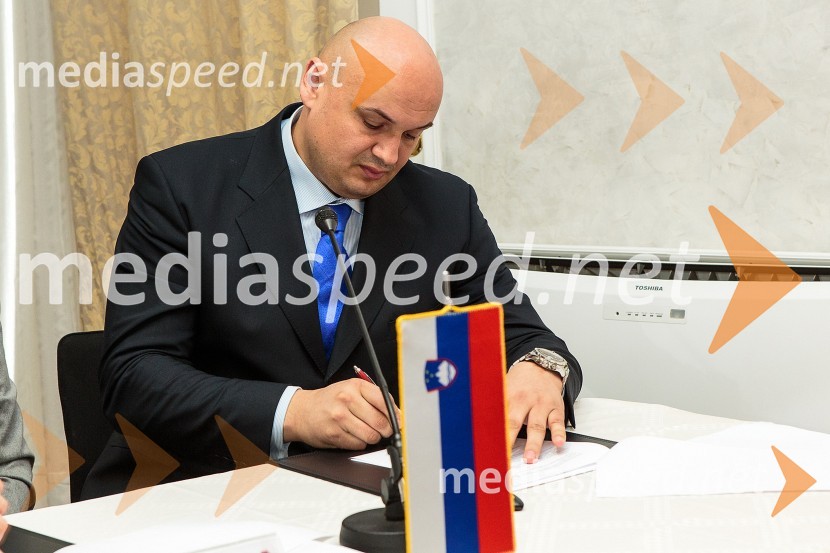 Goran Đukanović, predsednik Črnogorskega-Bližnjevzhodnega-Katarskega združenja prijateljstvaPredstavitev Slovensko Katarskega združenja