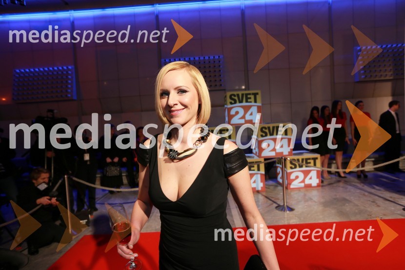 Anja Križnik Tomažin, voditeljicaViktorji 2012, rdeča preproga in druženje pred dvorano