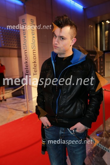 Omar Naber, glasbenikViktorji 2012, rdeča preproga in druženje pred dvorano