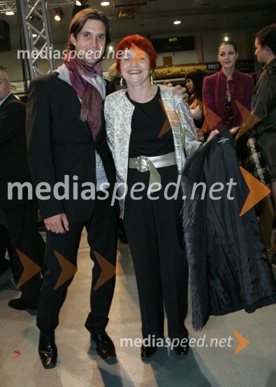 Jaka Jakopič in Mojca Senčar, Slovenka leta 2005 in predsednica Slovenskega združenja za boj proti raku dojkSlovenec leta 2006