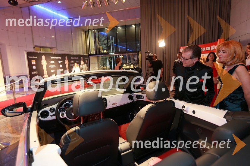 Volkswagen BeetleViktorji 2012, rdeča preproga in druženje pred dvorano