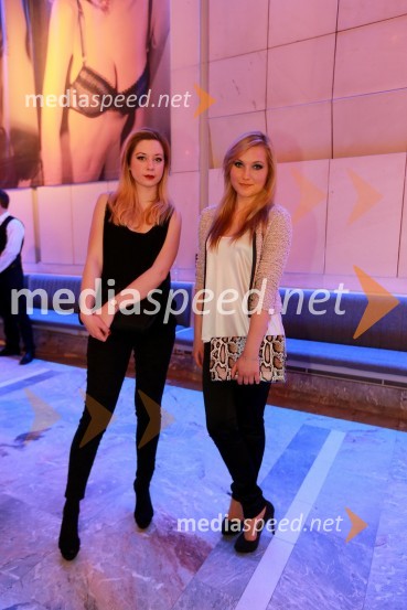 Ana Cotman; Tara LombergarViktorji 2012, rdeča preproga in druženje pred dvorano