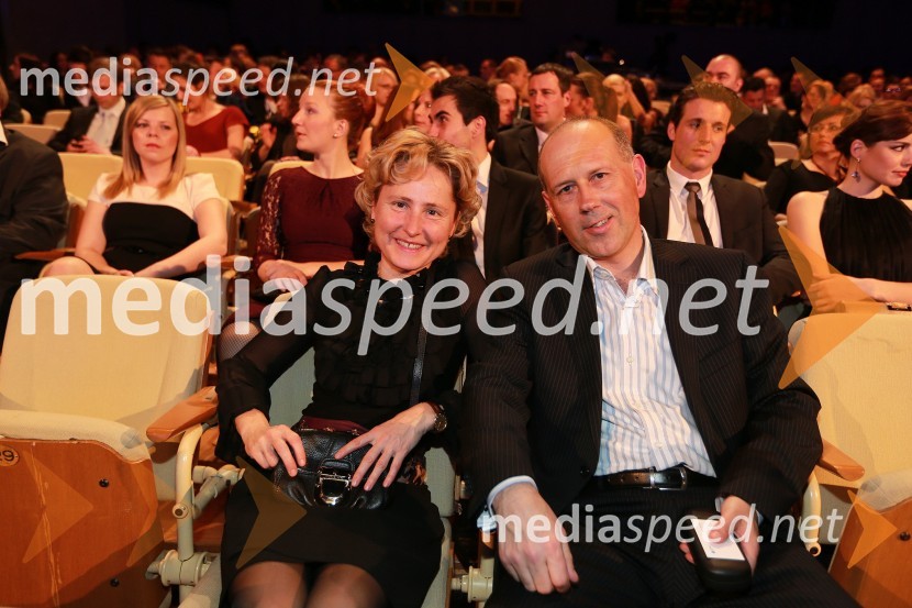 Ada De Costa Petan, izvršna direktorica podjetja DZS d.d.; soprog Bojan Petan, predsednik uprave DZSViktorji 2012, podelitev nagrad