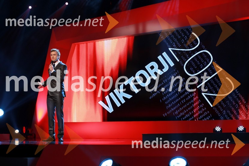Denis Avdić, moderatorViktorji 2012, podelitev nagrad