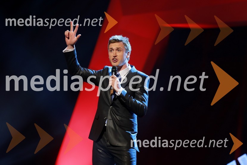 Denis Avdić, moderatorViktorji 2012, podelitev nagrad