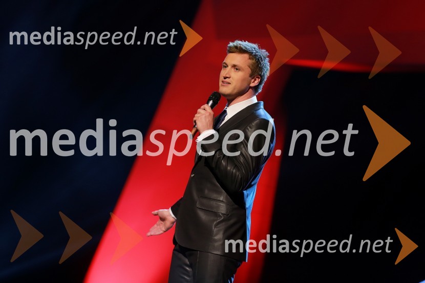 Denis Avdić, moderatorViktorji 2012, podelitev nagrad
