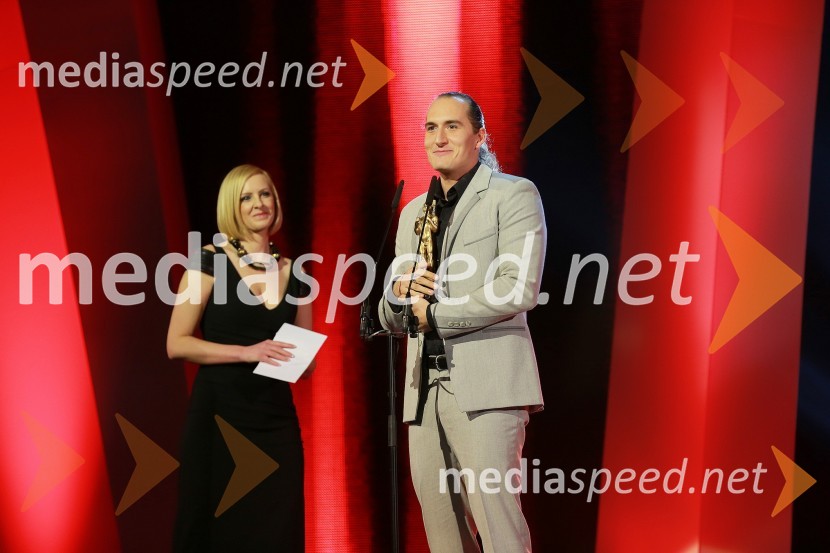 Anja Križnik Tomažin, voditeljica;&nbsp;Vid Valič, stand up komikViktorji 2012, podelitev nagrad
