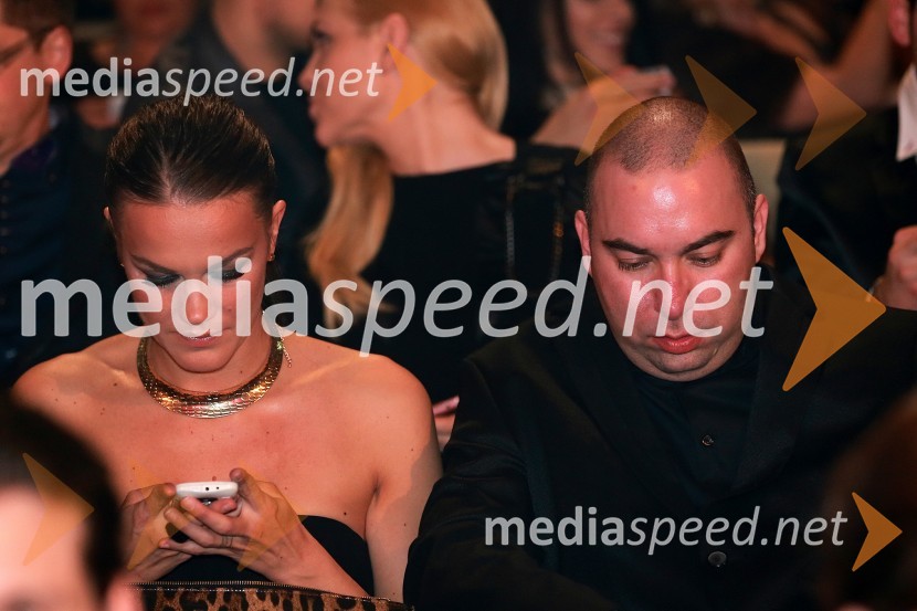 Rebeka Dremelj, pevka; Matej PojavnikViktorji 2012, podelitev nagrad