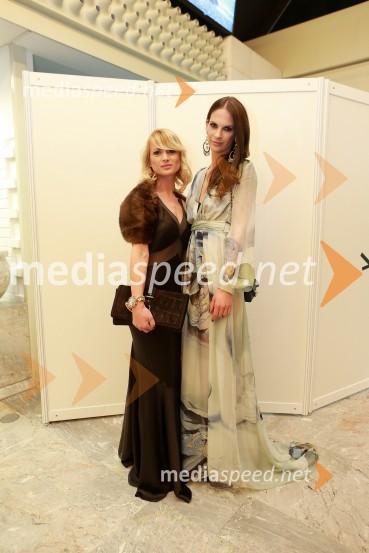 Metka Pevec Kejžar, odnosi z javnostjo Autocommerce d.o.o.; Maja Bulc Raspopovič, lastnica agencije Model GroupViktorji 2012, podelitev nagrad