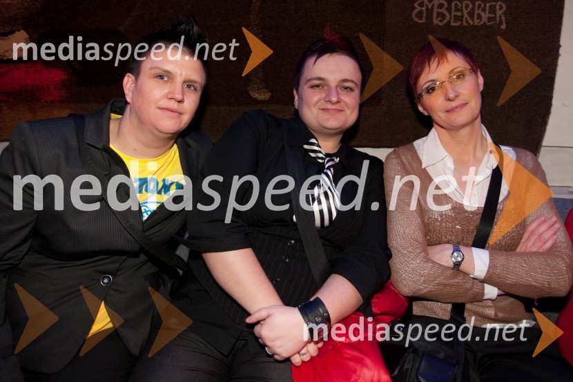 Janja Zdolšek; Martina Ipša, stand up komedijantka;&nbsp;Lucija Čirovič, stand up komičarka in igralkaViktorji 2012, zabava po podelitvi