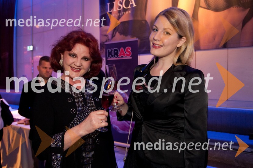 Milena Morača, operna pevka; hčerka HanaViktorji 2012, rdeča preproga in druženje pred dvorano