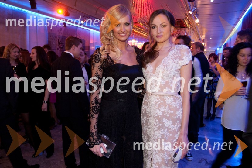 Tjaša Kokalj, Tjaša Kokalj, novinarka in Miss Universe Slovenije 2007; Iryna Osypenko Nemec, manekenkaViktorji 2012, rdeča preproga in druženje pred dvorano