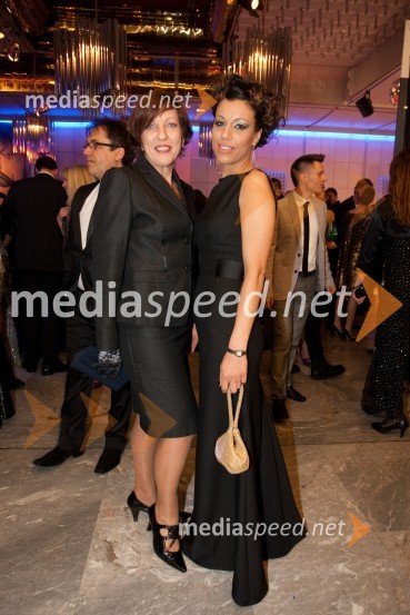 VIktorija Potočnik, nekdanja županja Mestne občine Ljbuljana; nečakinjaViktorji 2012, rdeča preproga in druženje pred dvorano