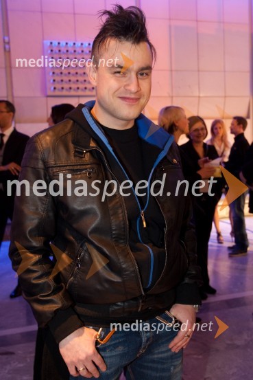 Omar Naber, glasbenikViktorji 2012, rdeča preproga in druženje pred dvorano