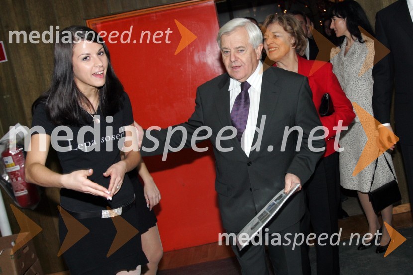 Milan Kučan, nekdanji predsednik Republike Slovenije z ženo Štefko 
Slovenec leta 2006