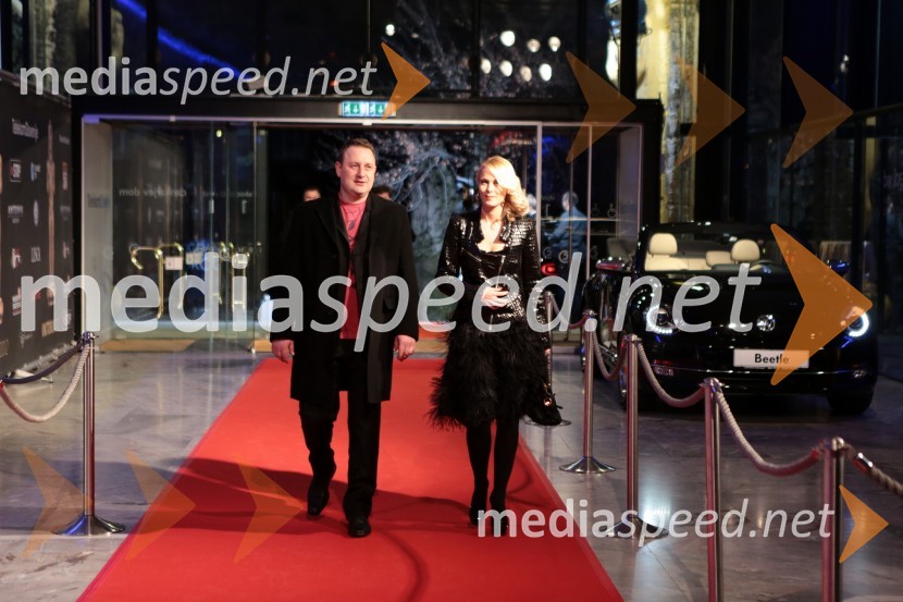 ...; Pia Pustovrh, igralkaViktorji 2012, rdeča preproga in druženje pred dvorano