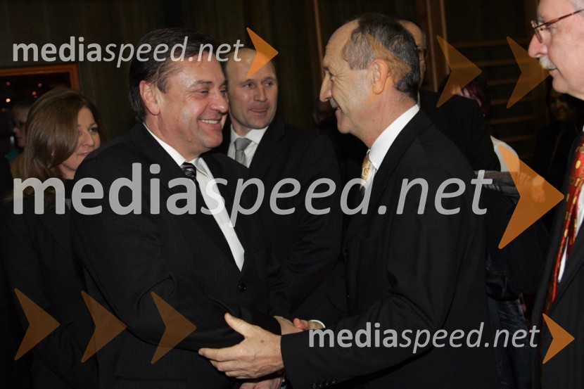Zoran Jankovič, župan Ljubljane in Branko Pavlin, predsednik uprave časopisne družbe Dnevnik   
 
Slovenec leta 2006