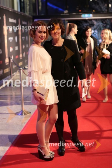 Demetra Malalan, pevka; ...Viktorji 2012, rdeča preproga in druženje pred dvorano