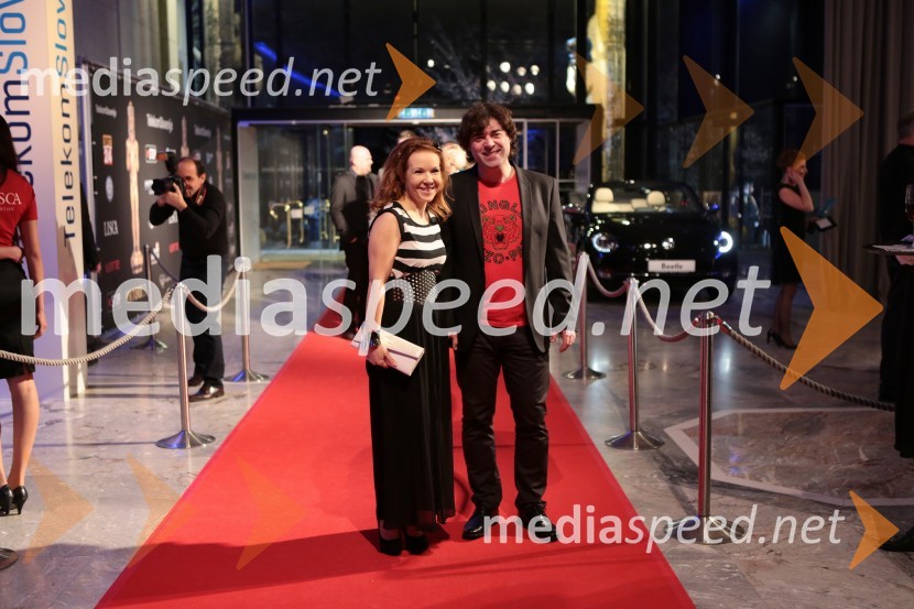 Aleksander Kogoj; Aleksandra PopovićViktorji 2012, rdeča preproga in druženje pred dvorano