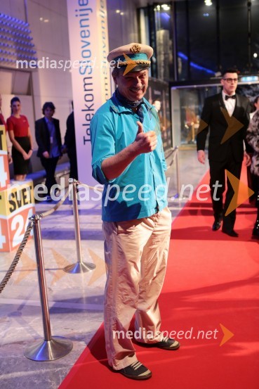 Igor RibičViktorji 2012, rdeča preproga in druženje pred dvorano