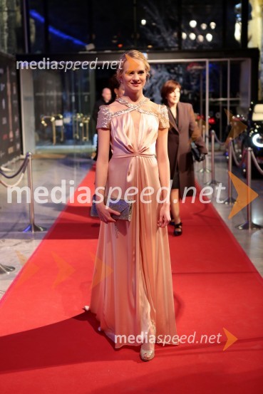 Lana Mahnič Jekoš, miss Slovenije 2011Viktorji 2012, rdeča preproga in druženje pred dvorano