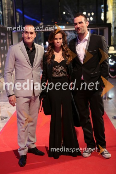 VId Valič, voditelj; ... Ivan Šarić, stand up komikViktorji 2012, rdeča preproga in druženje pred dvorano