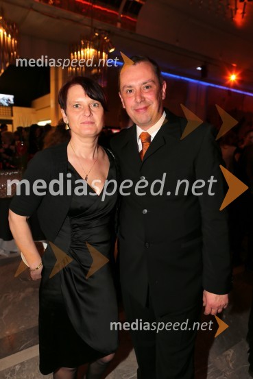 Matjaž Rozman, vodja projektov Amicus d.o.o.; partnerka Jana GoljaViktorji 2012, zabava po podelitvi