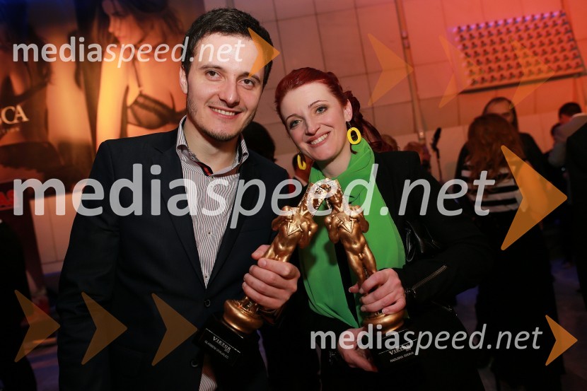 Blaž Švab, član skupine Modrijani;&nbsp;Janja Ulaga, urednica radia VeseljakViktorji 2012, zabava po podelitvi