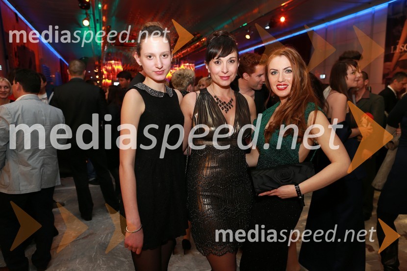 Hči Nina Barbara;&nbsp;Tina Gorenjak, igralka; Maja Martina Merljak, igralkaViktorji 2012, zabava po podelitvi