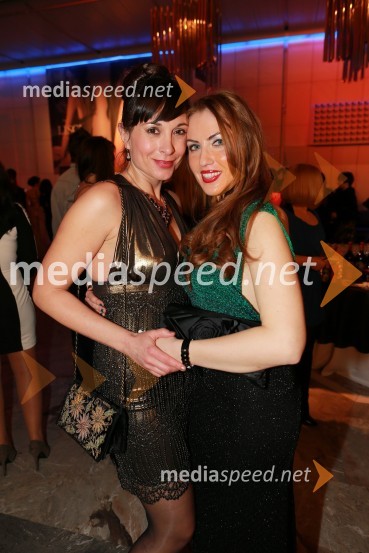 Tina Gorenjak, igralka; Maja Martina Merljak, igralkaViktorji 2012, zabava po podelitvi