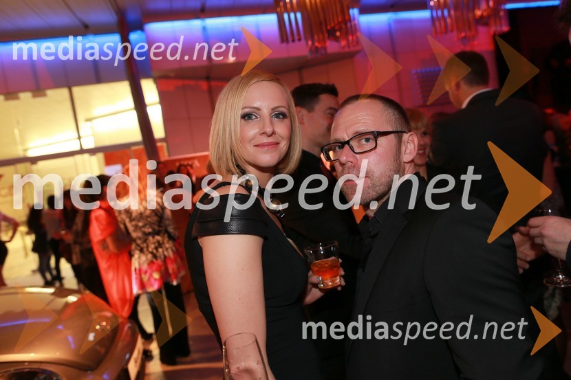 Anja Križnik Tomažin, voditeljica; Matej Križnik, direktor fotografije VPKViktorji 2012, zabava po podelitvi