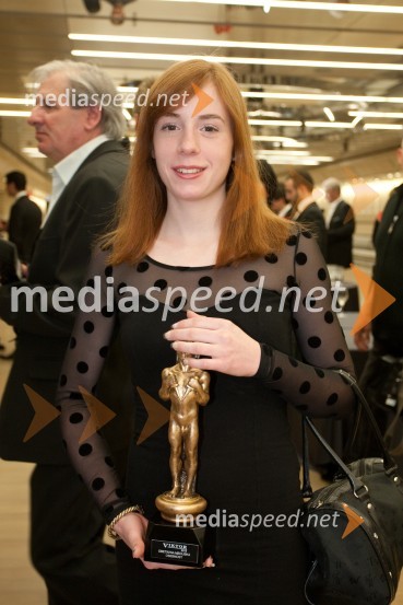 Nika Manevski, viktor za obetavno medijsko osebnostViktorji 2012, rdeča preproga in druženje pred dvorano