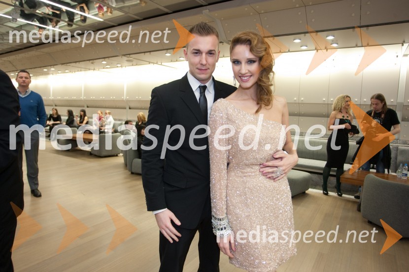 Klemen Janežič; Anamarija Avbelj, Miss Universe Slovenije 2008Viktorji 2012, rdeča preproga in druženje pred dvorano