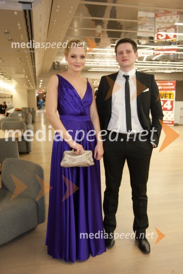 Maja Konečnik, Mua Maja vizažistka; Boštjan KernViktorji 2012, rdeča preproga in druženje pred dvorano