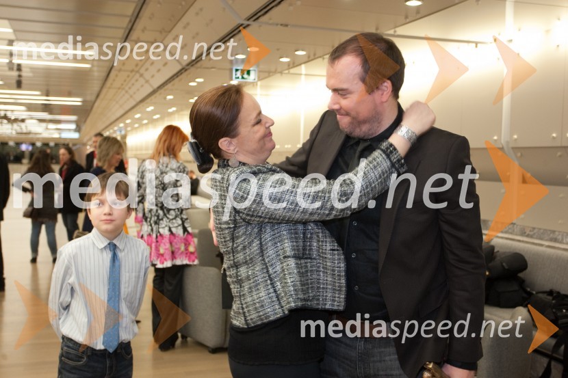 Barbara Lapajne Predin; Rok PredinViktorji 2012, rdeča preproga in druženje pred dvorano