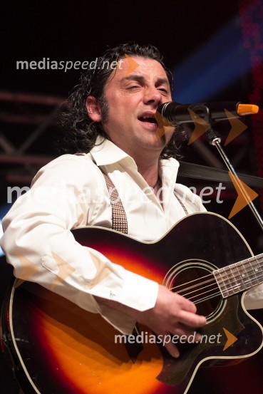 Član skupine Langa juniorDobrodelni koncert »Za prvi korak«